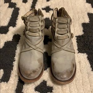 FREEBIRD by STEVEN Stair bootie in Ice, Size 6